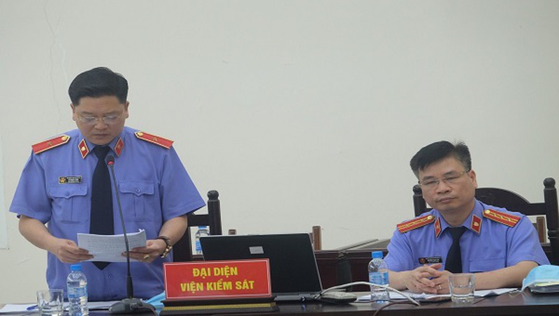 Viện kiểm sát đối đáp tại phiên toà Viện kiểm sát đối đáp tại phiên toà