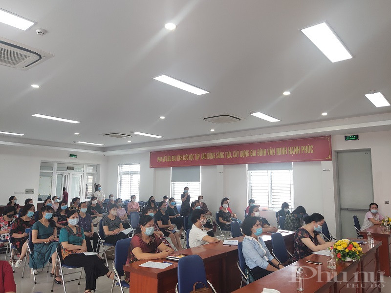 Trước diễn biến của tình hình dịch bệnh  Covid - 19  phức tạp, các đại biểu tham dự hội nghị được sát khuẩn, đeo khẩu trang và thực hiện nghiêm túc khuyến cáo  5 k theo Bộ Y tế