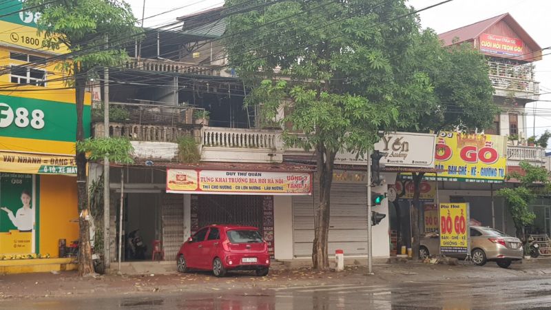 Quán bia tại ngã tư Gạch, huyện Phúc Thọ mới khai trương nhưng đã chấp hành tạm dừng hoạt động để phòng chống dịch