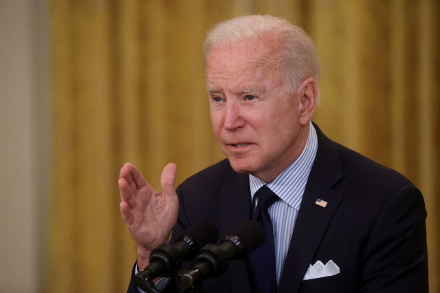 Tổng thống Biden cho biết đã phê duyệt trang trại điện gió ngoài khơi lớn đầu tiên của quốc gia.