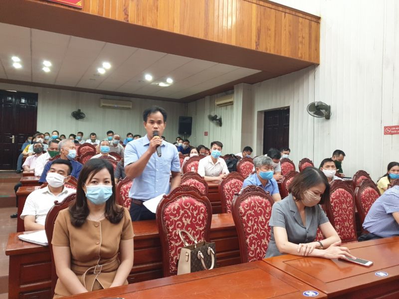 Đại diện cử tri Gia Lâm phát biểu Đại diện cử tri Gia Lâm phát biểu