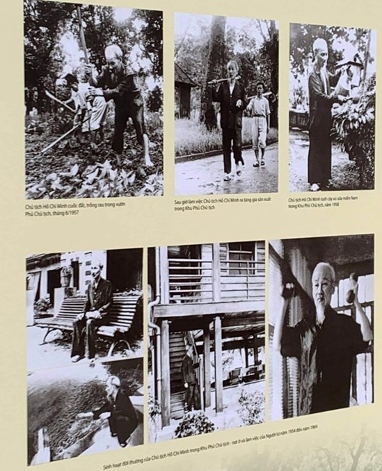 Hình ảnh về Chủ tịch Hồ Chí Minh tại Trưng bày.