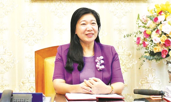 B&agrave; Nguyễn Lan Hương - Th&agrave;nh ủy vi&ecirc;n, Chủ tịch Ủy ban MTTQ Việt Nam Th&agrave;nh phố H&agrave; Nội.