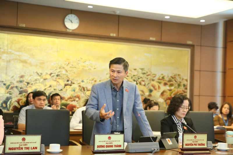 Ông Nguyễn Phi Thường, đại biểu Quốc hội khóa XIV phát biểu tại phiên thảo luận tổ (Đoàn đại biểu Quốc hội thành phố Hà Nội)