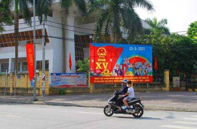 Hà Nội rực rỡ cờ hoa chào đón ‘Ngày hội non sông’ - ảnh 5