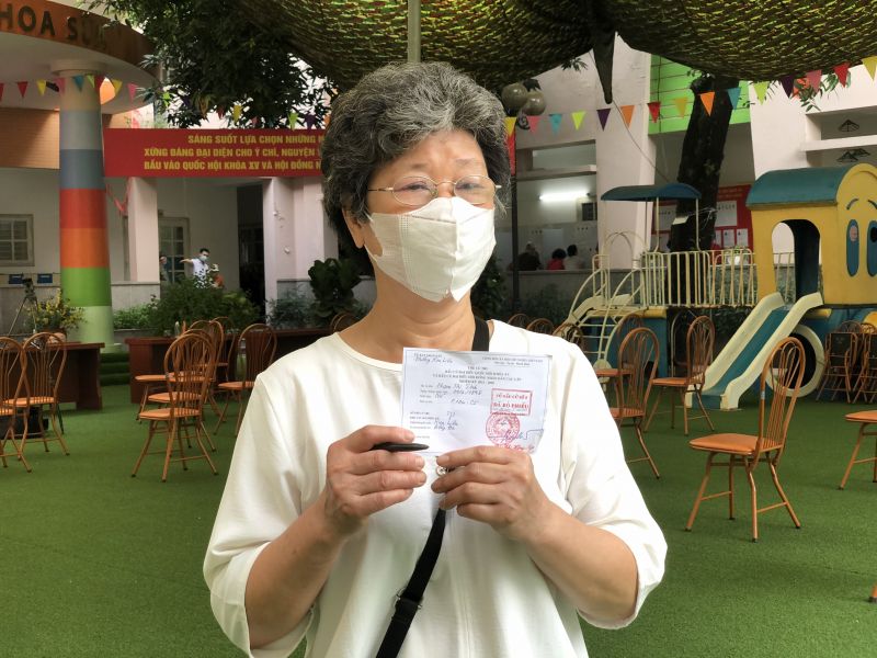 Cử tri Phạm Thị Sinh (sinh năm 1948, tổ d&acirc;n phố số 13, phường Kim Li&ecirc;n)