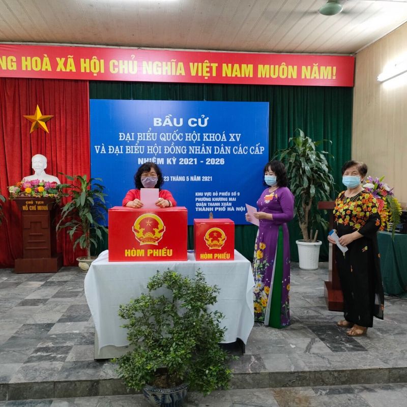 Theo Chủ tịch Hội LHPN quận Thanh Xu&acirc;n Trịnh Thị Hồng Thủy, đến thời điểm n&agrave;y, c&aacute;n bộ, hội vi&ecirc;n phụ nữ l&agrave; lực lượng đ&oacute;ng vai tr&ograve; quan trọng trong c&ocirc;ng t&aacute;c bầu cử. 