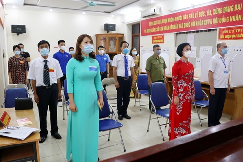 Lễ khai mạc tại khu vực bầu cử