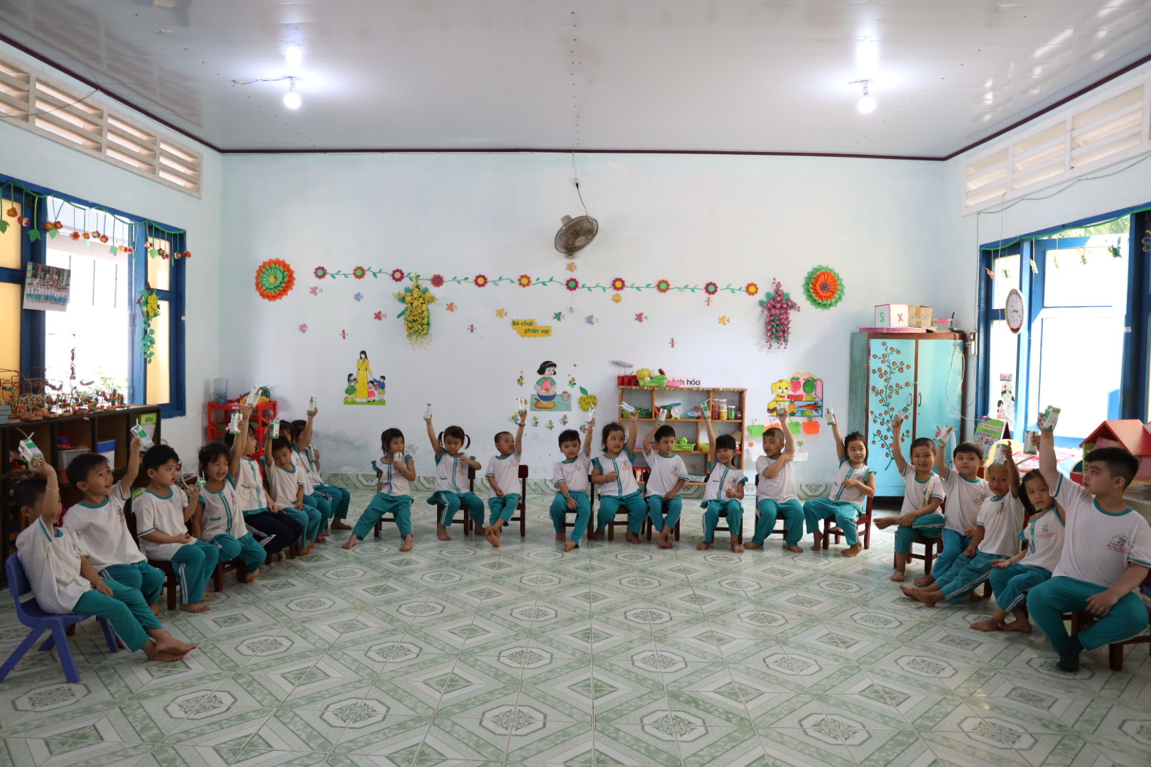 4 năm sữa học đường đồng hành với học sinh Bến Tre nay đã thu "trái ngọt" - ảnh 3