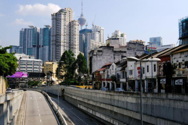 Đường phố Malaysia vắng lặng sau lệnh phong toả. Đường phố Malaysia vắng lặng sau lệnh phong toả.