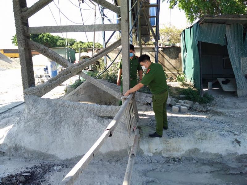 C&ocirc;ng an huyện Gia L&acirc;m kiểm tra c&ocirc;ng t&aacute;c đ&ecirc; điều