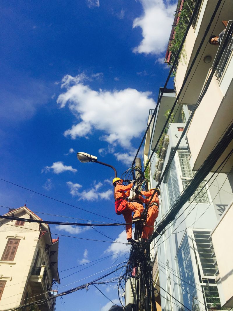 Nắng n&oacute;ng sản lượng ti&ecirc;u thụ điện tăng 25%