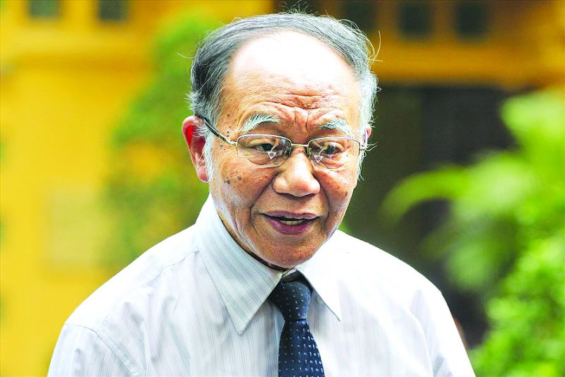 GS Hoàng Chí Bảo