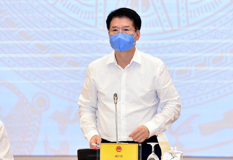 Thứ trưởng Bộ Y tế Trương Quốc Cường trả lời báo chí tại họp báo. Ảnh: VGP/Nhật Bắc Thứ trưởng Bộ Y tế Trương Quốc Cường trả lời báo chí tại họp báo. Ảnh: VGP/Nhật Bắc