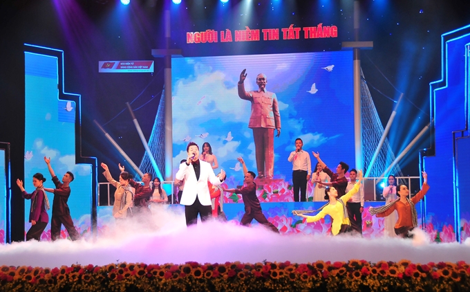 Một tiết mục nghệ thuật đặc sắc được biểu diễn tại Chương trình. Ảnh:VGP