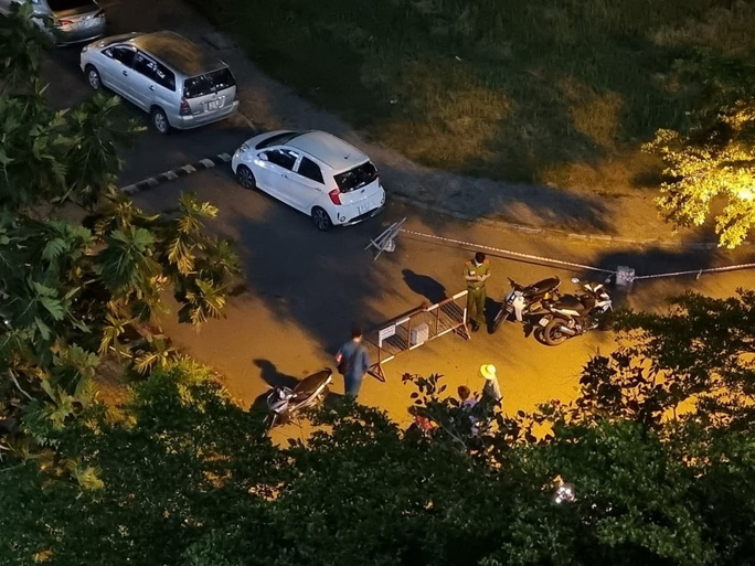 Cơ quan chức năng phong tỏa khẩn cấp, yêu cầu cư dân tạm thời không di chuyển