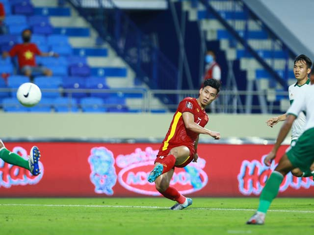 Văn Thanh chấm hết hy vọng của Indonesia bằng bàn thắng thứ 4. Văn Thanh chấm hết hy vọng của Indonesia bằng bàn thắng thứ 4.