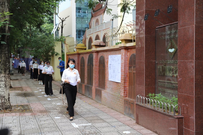 Trường THCS Thăng Long, quận Ba Đình: Diễn tập phòng, chống dịch Covid-19 phục vụ kỳ thi vào lớp 10 THPT - ảnh 1