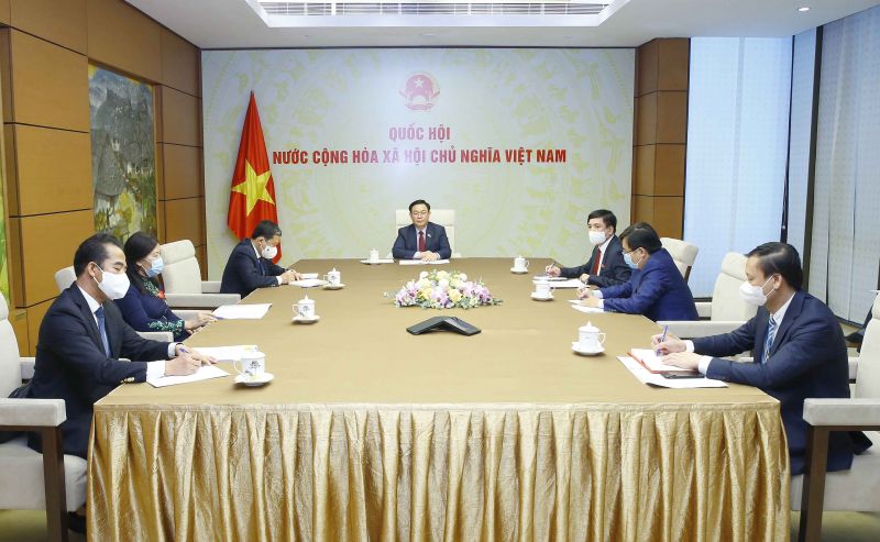 Hợp t&aacute;c năng lượng, đặc biệt dầu kh&iacute; tiếp tục l&agrave; trụ cột quan trọng của hợp t&aacute;c Việt &ndash; Nga. Hợp t&aacute;c tr&ecirc;n c&aacute;c lĩnh vực như quốc ph&ograve;ng, an ninh kỹ thuật qu&acirc;n sự, gi&aacute;o dục v&agrave; đ&agrave;o tạo, khoa học v&agrave; c&ocirc;ng nghệ, văn h&oacute;a, du lịch v&agrave; địa phương giữa hai nước đều ph&aacute;t triển năng động, đạt nhiều kết quả t&iacute;ch cực.