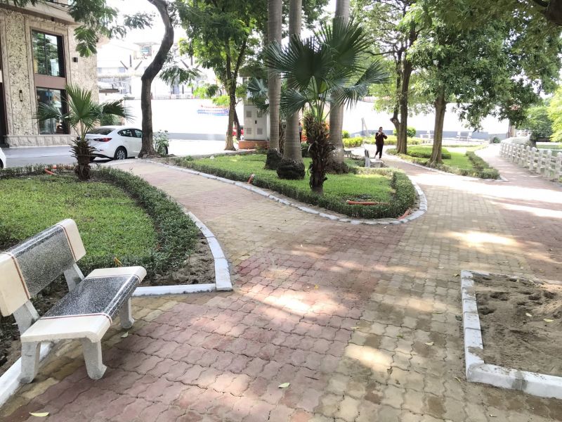 Con đường rác trở nên sạch, sáng