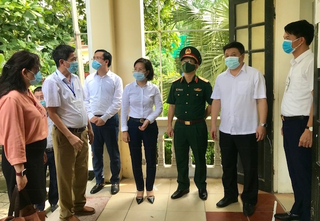 Đo&agrave;n kiểm tra tại Trường THPT Thanh Oai A