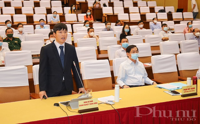 Đồng chí Nguyễn Thanh Tĩnh, Trưởng giàn cụm mỏ Hải Thạch - Mộc Tinh - Công ty điều hành dầu khí Biển Đông phát biểu tại hội nghị