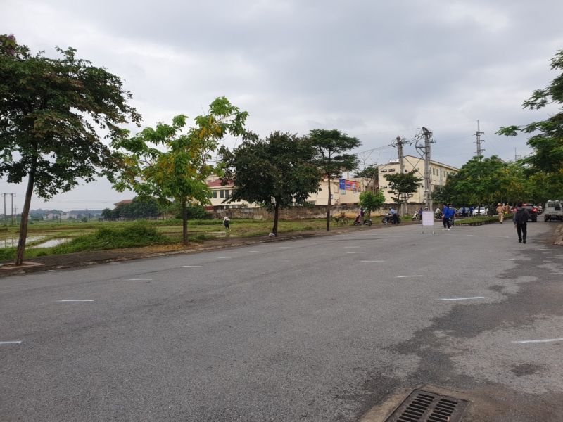 Phụ huynh đã trở ra về