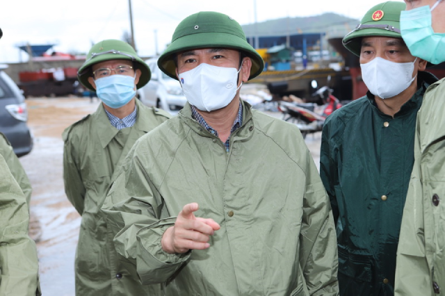 Bí thư Tỉnh ủy Thanh Hóa chỉ đạo khẩn trương tìm kiếm cứu nạn 2 ngư dân mất liên lạc, trôi dạt trên biển. Bí thư Tỉnh ủy Thanh Hóa chỉ đạo khẩn trương tìm kiếm cứu nạn 2 ngư dân mất liên lạc, trôi dạt trên biển.