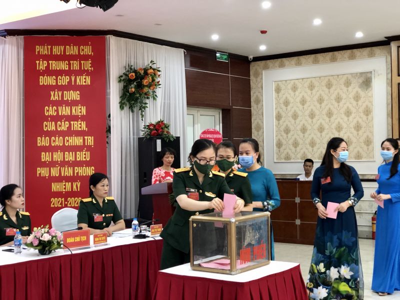 ...bỏ phiếu bầu BCH Hội nhiệm kỳ 2021 - 2026