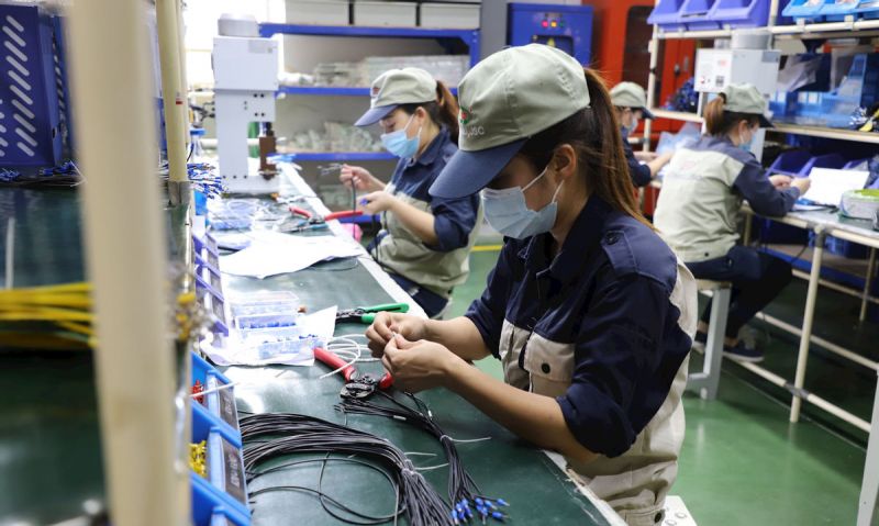 Th&agrave;nh phố kịp thời đối thoại với doanh nghiệp để t&igrave;m c&aacute;ch hỗ trợ kh&ocirc;i phục sản xuất, kinh doanh.