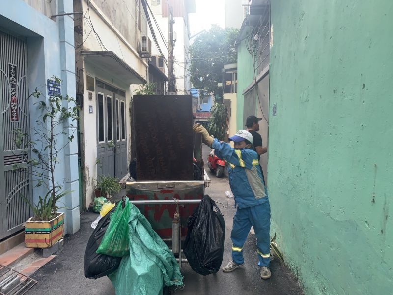 Lao động cực nhọc với hy vọng có tiền nuôi con ăn học, chị Doãn Thị Cam vẫn bị công ty Minh Quân nợ lương 6 tháng  cuối năm 2020