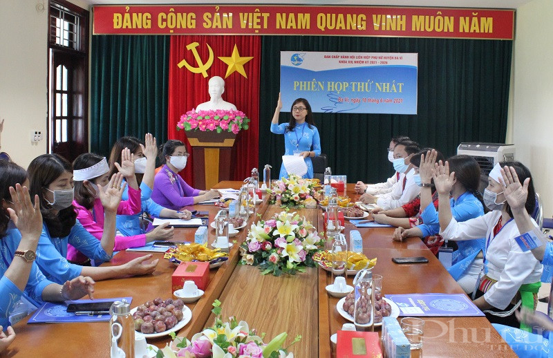 BCH Hội LHPN huyện Ba Vì họp phiên thứ nhất bầu ra BTV,  Chủ tịch, Phó Chủ tịch Hội LHPN huyện khóa 14 BCH Hội LHPN huyện Ba Vì họp phiên thứ nhất bầu ra BTV,  Chủ tịch, Phó Chủ tịch Hội LHPN huyện khóa 14