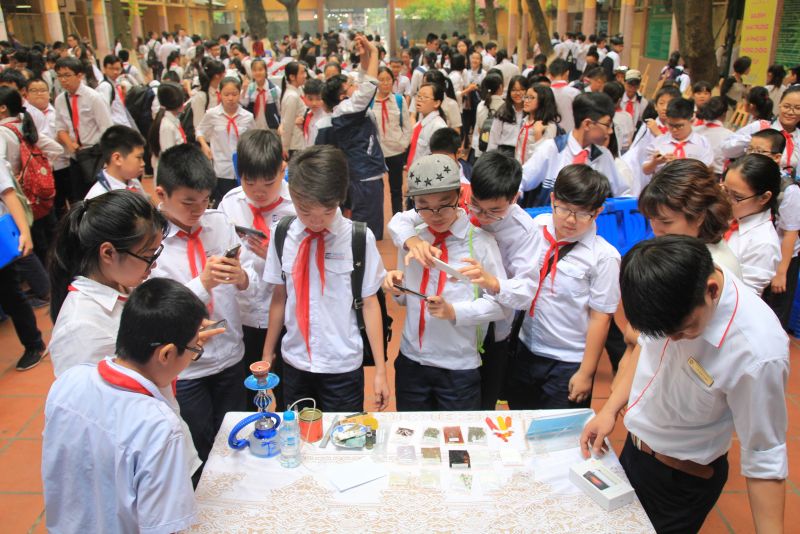 Để c&ocirc;ng t&aacute;c ph&ograve;ng, chống ma t&uacute;y trong trường học đạt hiệu quả cao, ngo&agrave;i sự nỗ lực của c&aacute;c ng&agrave;nh chức năng, c&aacute;c nh&agrave; trường rất cần sự chung sức từ c&aacute;c gia đ&igrave;nh trong việc quản l&yacute;, chăm lo gi&aacute;o dục tốt con em m&igrave;nh.