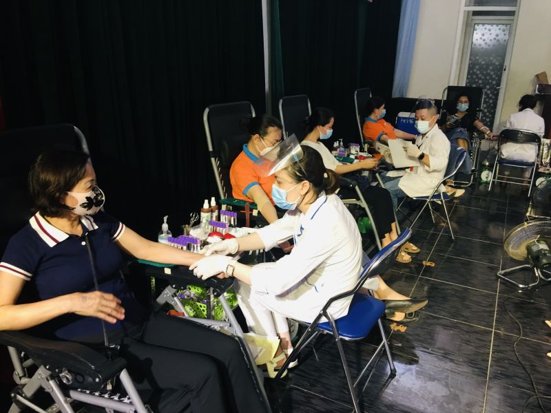 Cán bộ, hội viên và nhân dân trên địa bàn quận nhiệt tình tham gia ngày hội