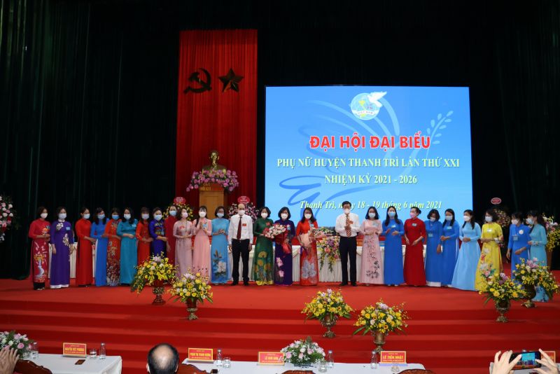 Chủ tịch Hội LHPN TP Hà Nội Lê Kim Anh bày tỏ sự tin tưởng đối với