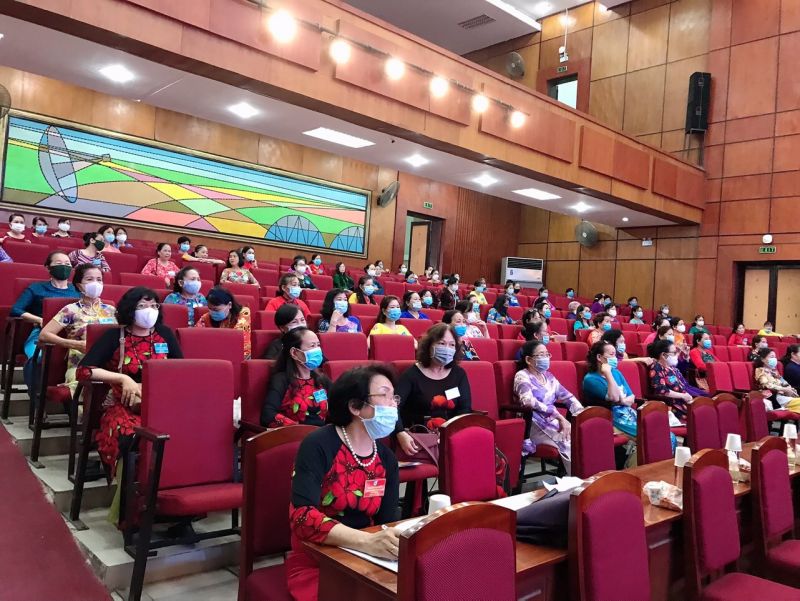 Các đại biểu dự Đại hội giữ khoảng cách, đảm bảo công tác phòng, chống dịch Covid-19