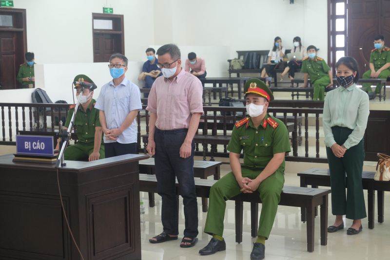 Các bị cáo tại phiên toà phúc thẩm