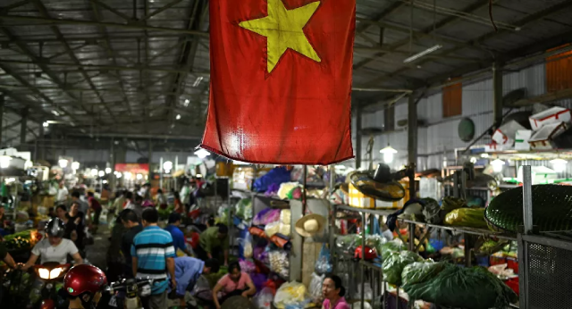 Kinh tế Việt Nam tăng trưởng dẫn đầu ASEAN - ảnh 1