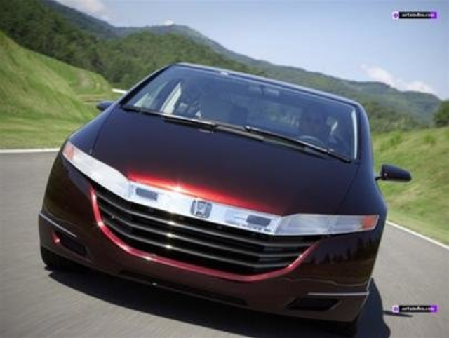 Xe Honda FCX (2006) dùng pin nhiên liệu hydro.