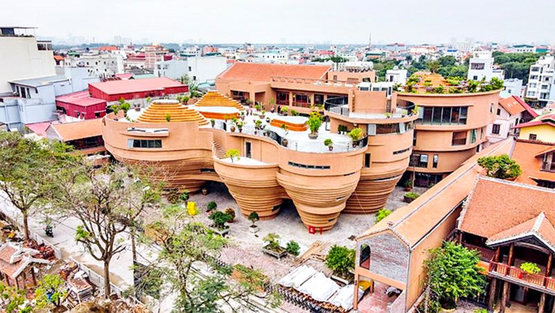 Trung tâm tinh hoa làng nghề Việt với thiết kế độc đáo hứa hẹn trở thành điểm giao thương, du lịch, dịch vụ ở phía Bắc Thủ đô. (Thư Hạnh)