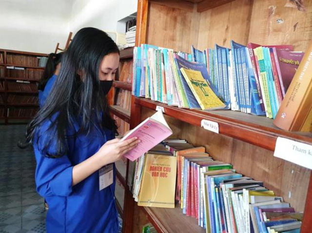 Tăng cường tuyên truyền, phổ biến, giới thiệu sách, báo - ảnh 1