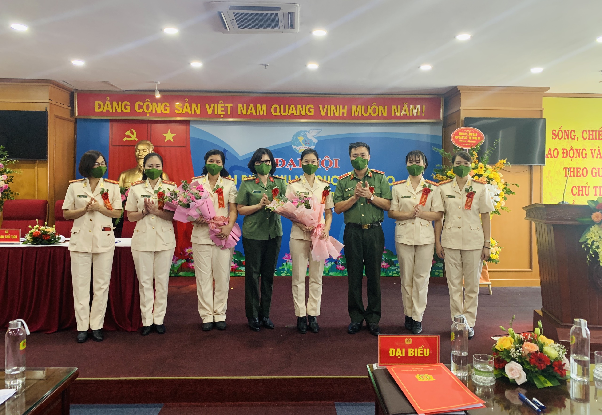 Ban Chấp h&agrave;nh Hội Phụ nữ Cục Đ&agrave;o tạo nhiệm kỳ 2021-2026 ra mắt trước Đại hội