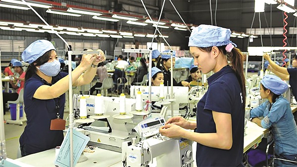 Đại dịch Covid-19 l&agrave;m mất 81 triệu việc l&agrave;m, g&acirc;y x&aacute;o trộn thị trường lao động. Ảnh: Ti&ecirc;u Phong