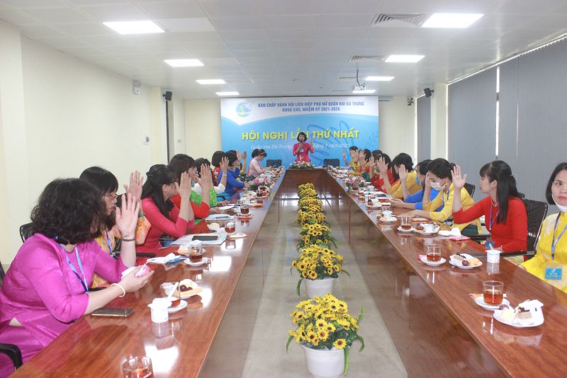 Ban Thường vụ Hội LHPN quận Hai B&agrave; Trưng họp phi&ecirc;n thứ nhất bầu ra Ban Chấp h&agrave;nh Hội LHPN quận nhiệm kỳ 2021-2026