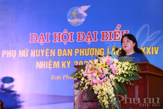 Đồng chí Nguyễn Thị Thuy Thuỷ, Phó Chủ tịch Thường trực Hội LHPN TP. Hà Nội chỉ đạo Đại hội.