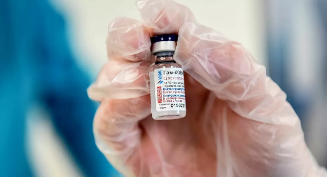 Lô vắc xin Sputnik V của Nga đầu tiên được sản xuất tại Việt Nam - ảnh 1