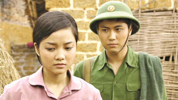 Một cảnh trong phim &ldquo;M&ugrave;i cỏ ch&aacute;y&rdquo;