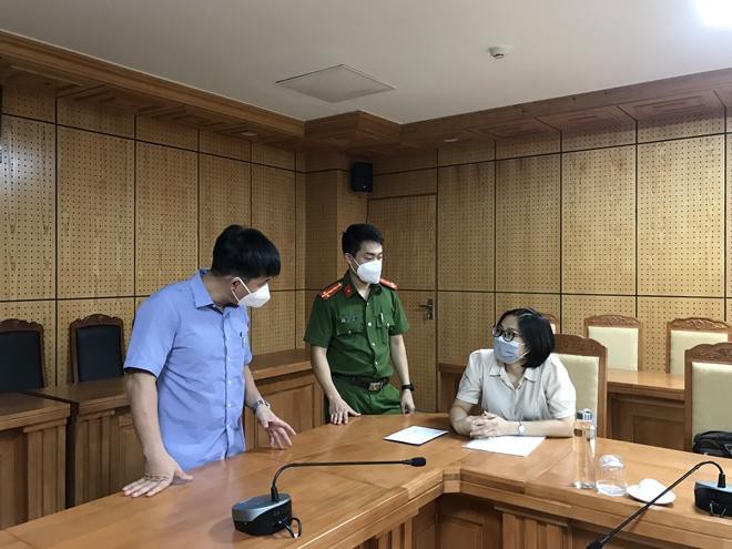 CQĐT làm việc với nữ kế toán Lưu Thị Hằng CQĐT làm việc với nữ kế toán Lưu Thị Hằng