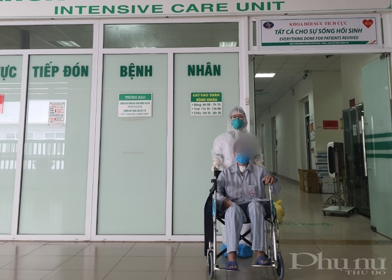 Bệnh nhân Vi Thị Ng được khỏi bệnh, ra viện sau hơn 50 ngày điều trị tích cực, dùng ECMO.