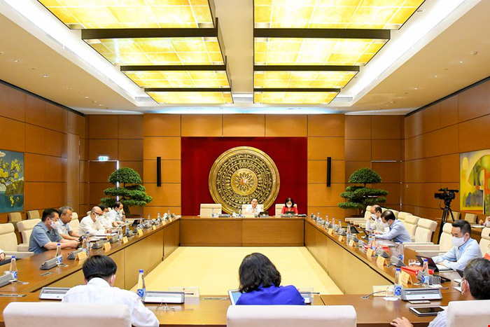 Toàn cảnh họp Tổ 20 gồm các đoàn ĐBQH tỉnh Đồng Tháp, tỉnh Hậu Giang, tỉnh Kiên Giang, tỉnh Long An, tỉnh Sóc Trăng, tỉnh Tây Ninh, tỉnh Tiền Giang, tỉnh Trà Vinh và tỉnh Vĩnh Long. Ảnh quochoi.vn